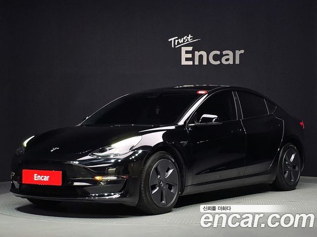 Tesla Model 3 2022