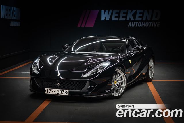 Ferrari 812 2021