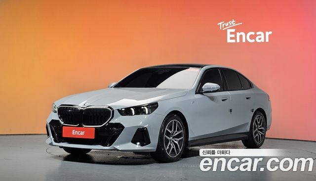 BMW 5-Series 2024