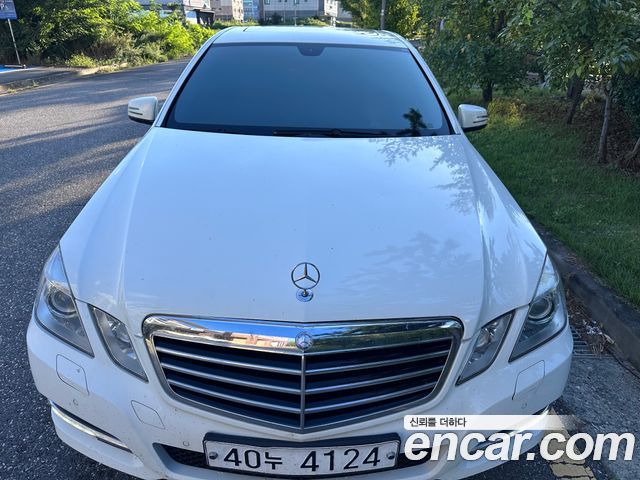 Mercedes-Benz E-Class 2011