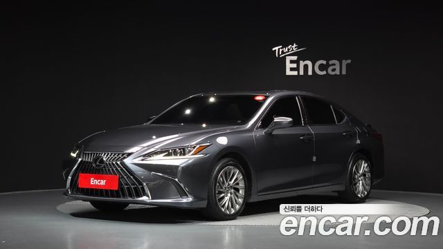 Lexus ES 2023