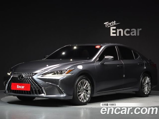 Lexus ES 2023