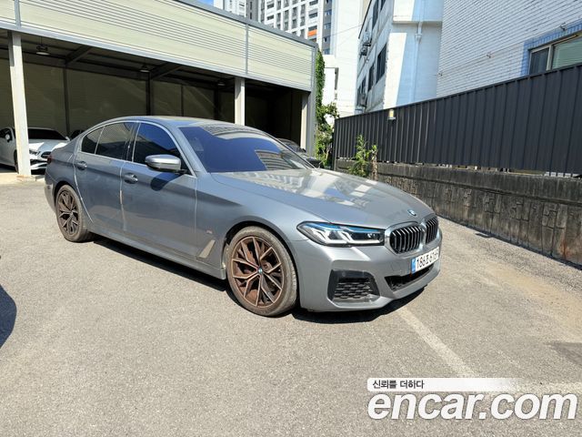 BMW 5-Series 2022