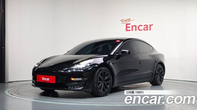 Tesla Model 3 2022