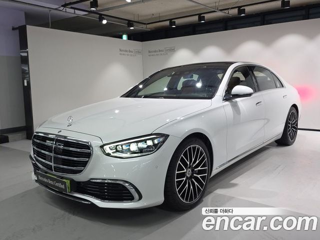 Mercedes-Benz S-Class 2025