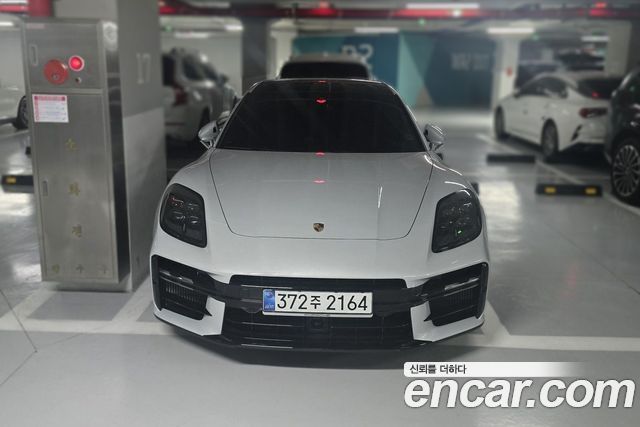Porsche Panamera 2025