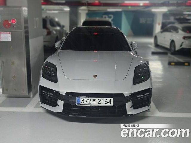 Porsche Panamera 2025