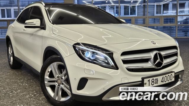 Mercedes-Benz GLA-Class 2015