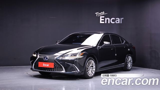 Lexus ES 2021