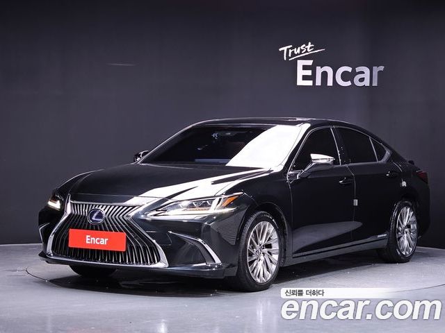 Lexus ES 2021