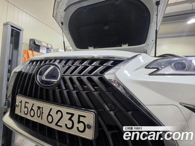 Lexus ES 2022