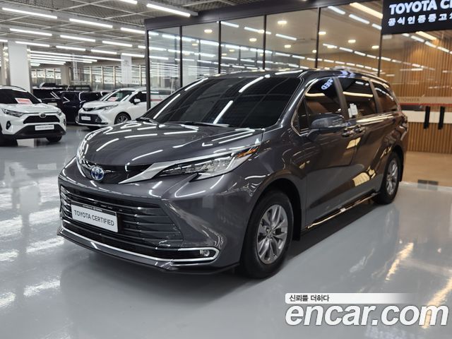 Toyota Sienna 2025