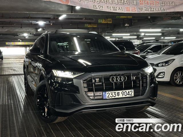 Audi Q8 2021