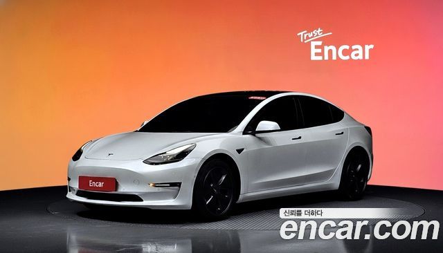 Tesla Model 3 2022