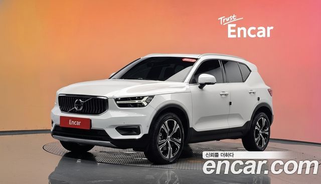 Volvo XC40 2021