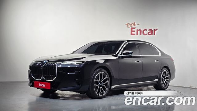 BMW i7 2025