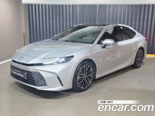 Toyota Camry 2025