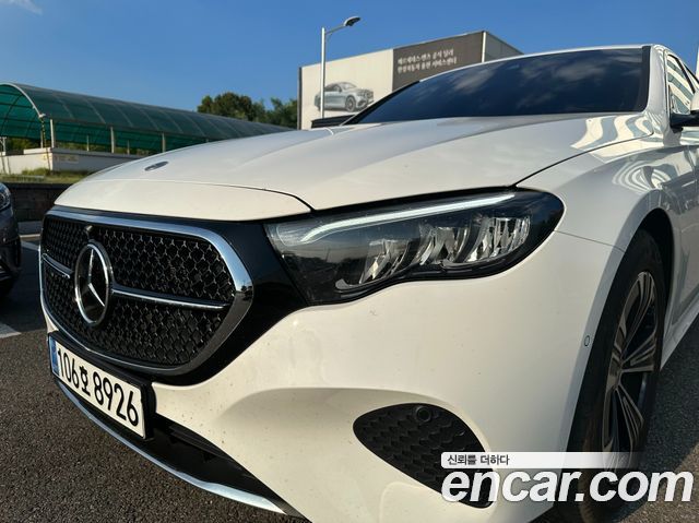 Mercedes-Benz E-Class 2024