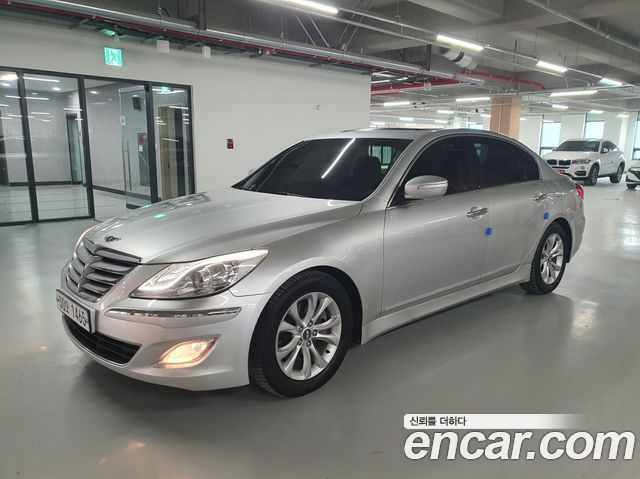 Hyundai Genesis 2012