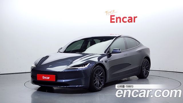 Tesla Model 3 2024
