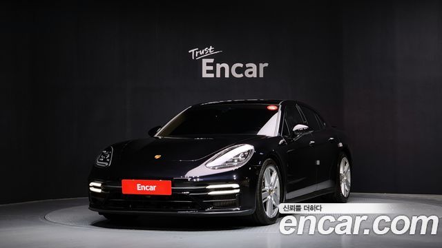 Porsche Panamera 2021