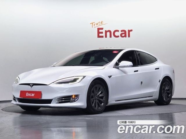 Tesla Model S 2020