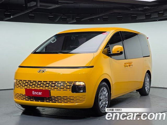 Hyundai Staria 2021