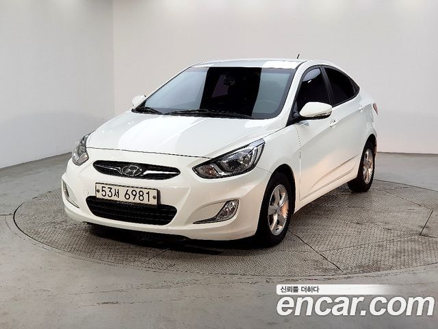 Hyundai Accent 2013