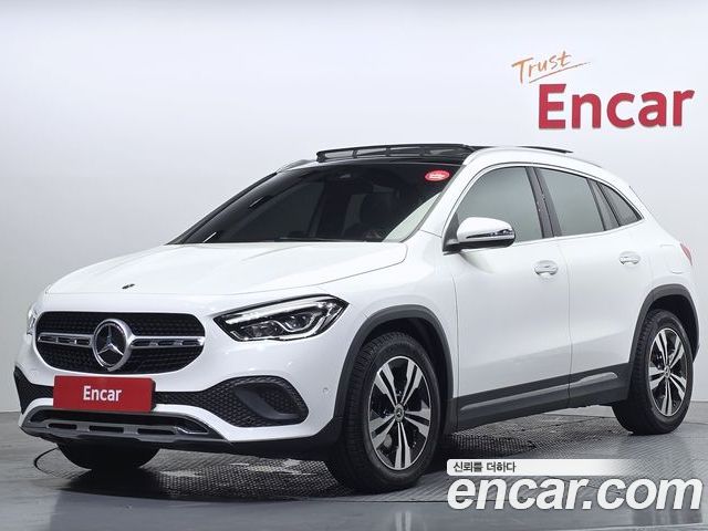 Mercedes-Benz GLA-Class 2021