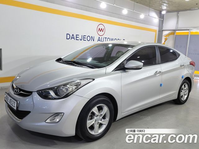 Hyundai AVANTE 2012