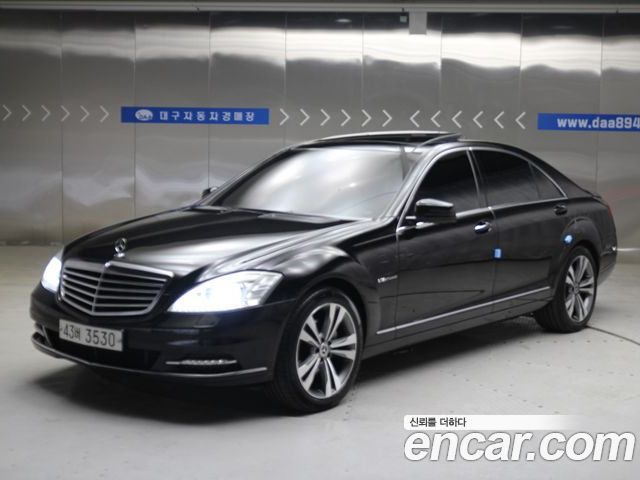 Mercedes-Benz S-Class 2012