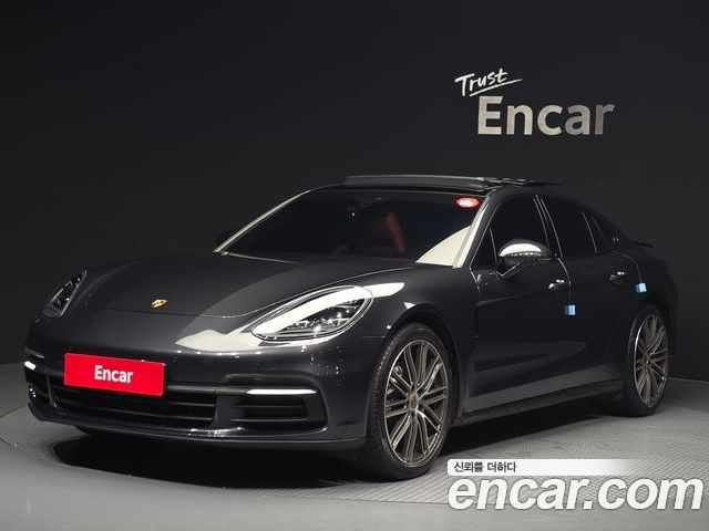 Porsche Panamera 2020
