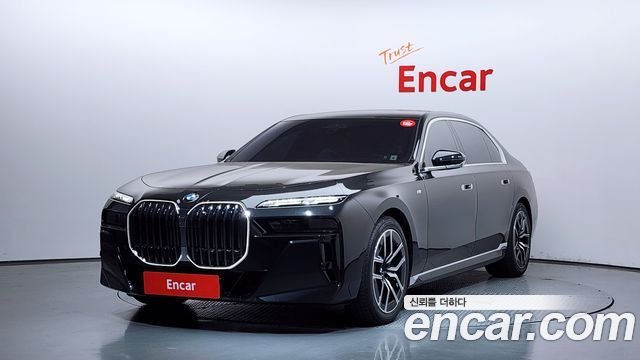 BMW 7-Series 2025