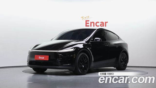 Tesla Model Y 2025