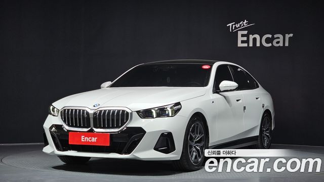 BMW 5-Series 2024
