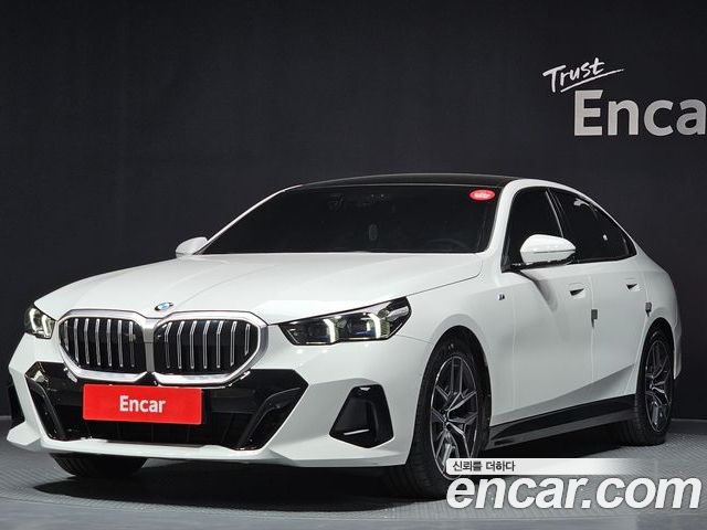 BMW 5-Series 2024