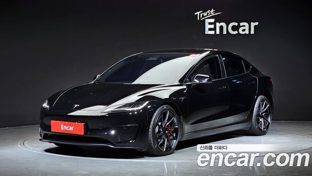 Tesla Model 3 2024
