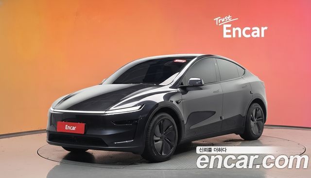 Tesla Model Y 2025