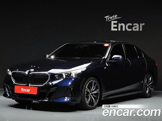 BMW 5-Series 2025