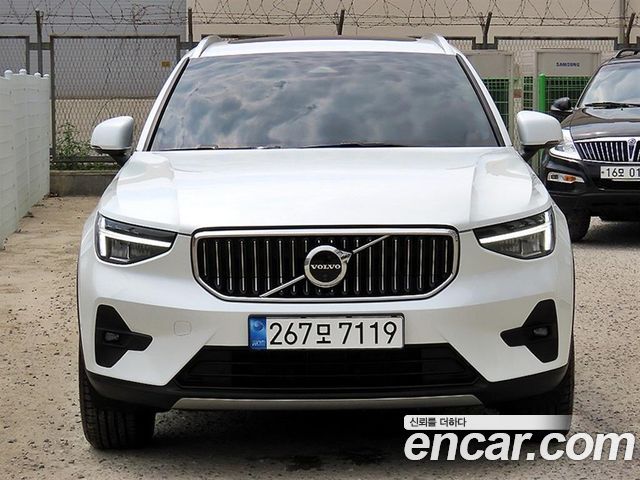 Volvo XC40 2022