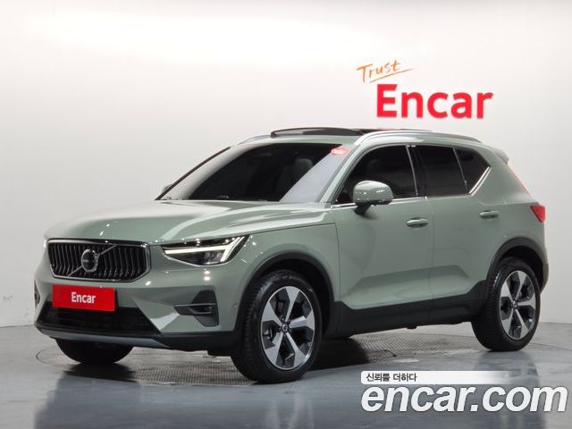Volvo XC40 2023