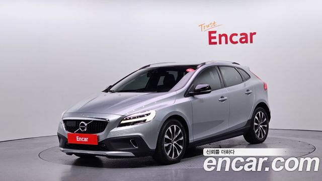 Volvo V40 2019