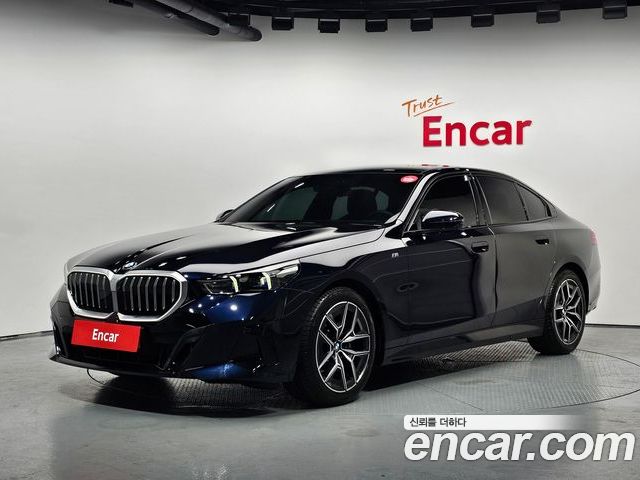 BMW 5-Series 2025