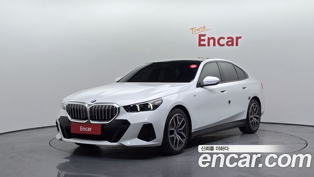 BMW 5-Series 2025