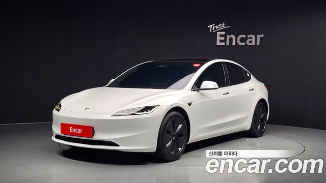 Tesla Model 3 2024