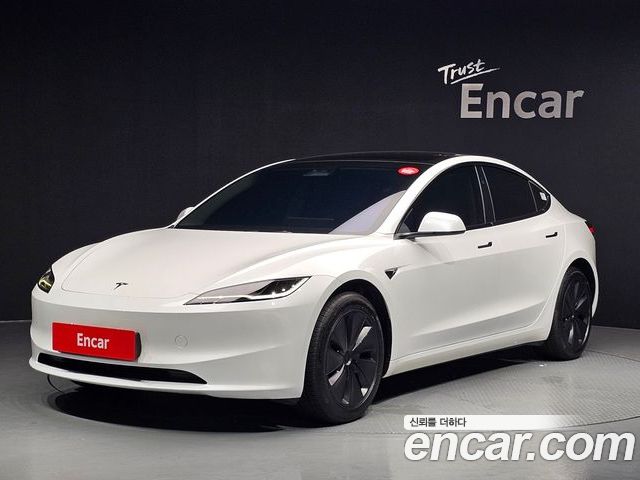 Tesla Model 3 2024