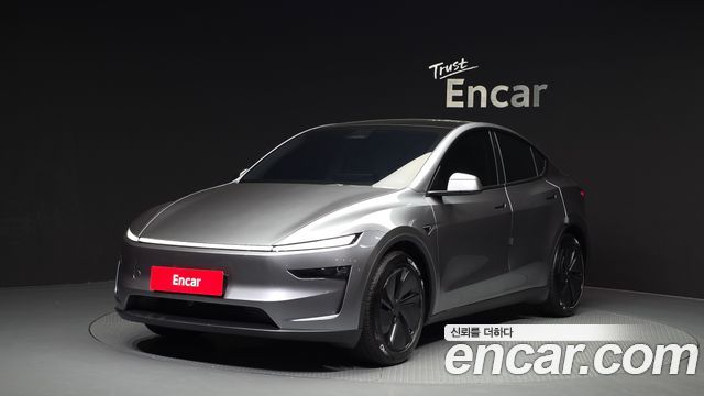 Tesla Model Y 2025