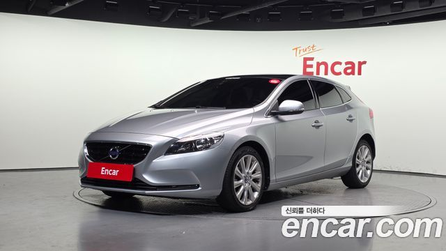 Volvo V40 2016
