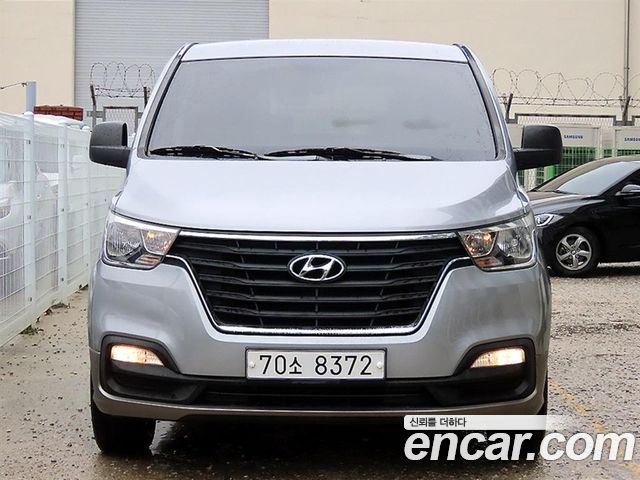 Hyundai Starex 2018