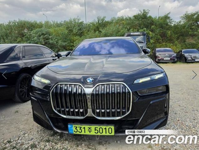 BMW 7-Series 2024